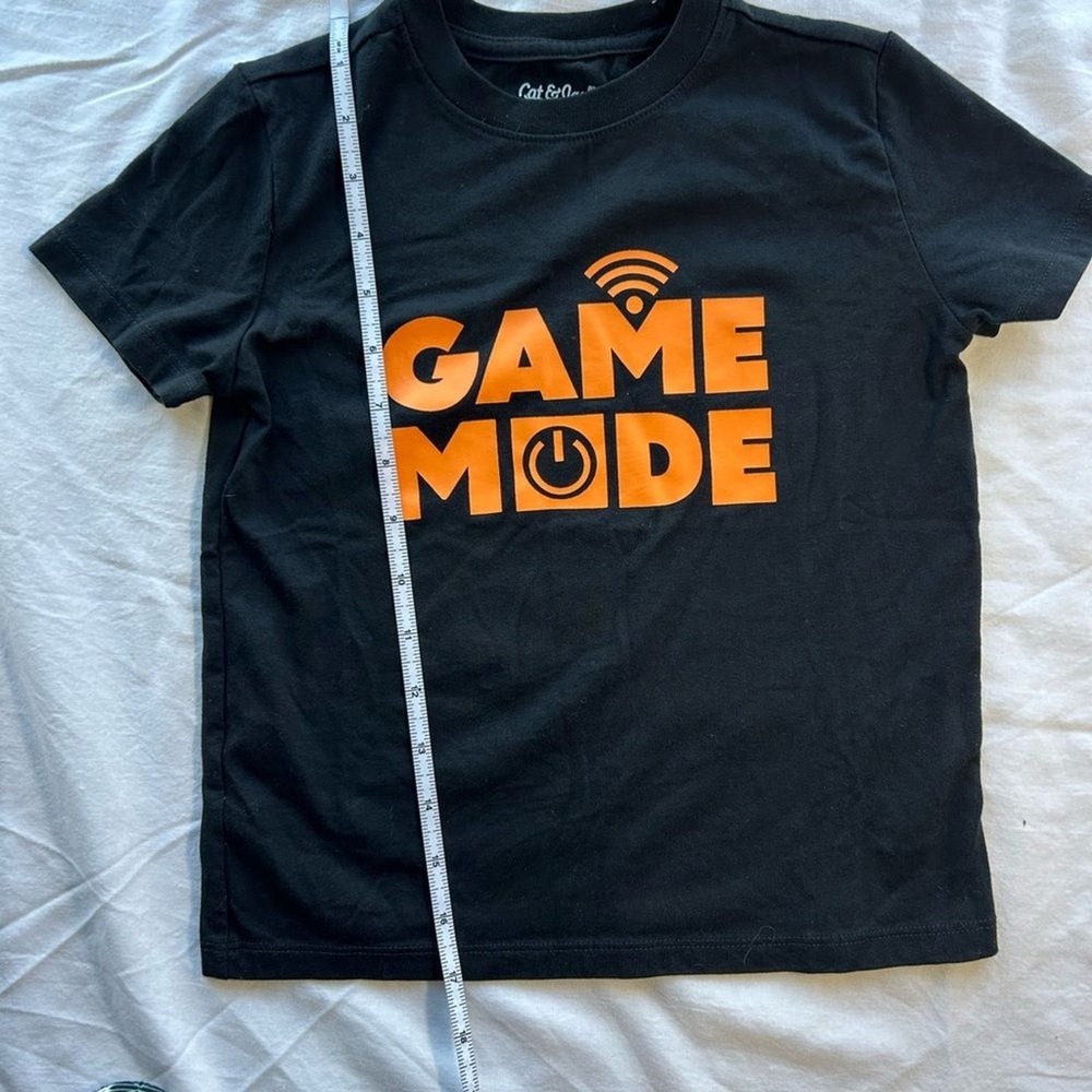 Boys‎ Graphic Shirt & Sweatshirt Bundle | size 4/5 - Picture 2 of 12